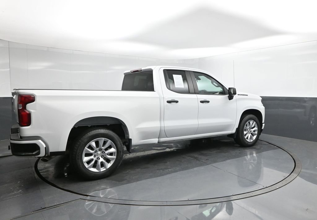 Used 2022 Chevrolet Silverado 1500 Custom w/ LPO, Dark Essentials Package image 15