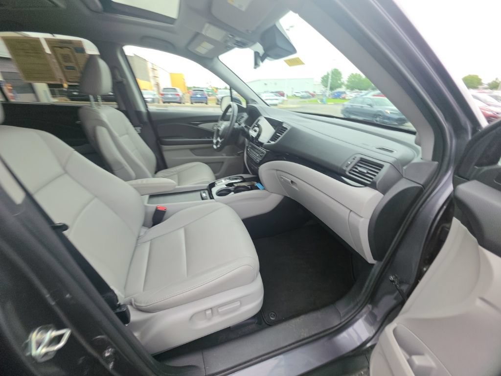 Certified 2019 Honda Pilot Touring image 33