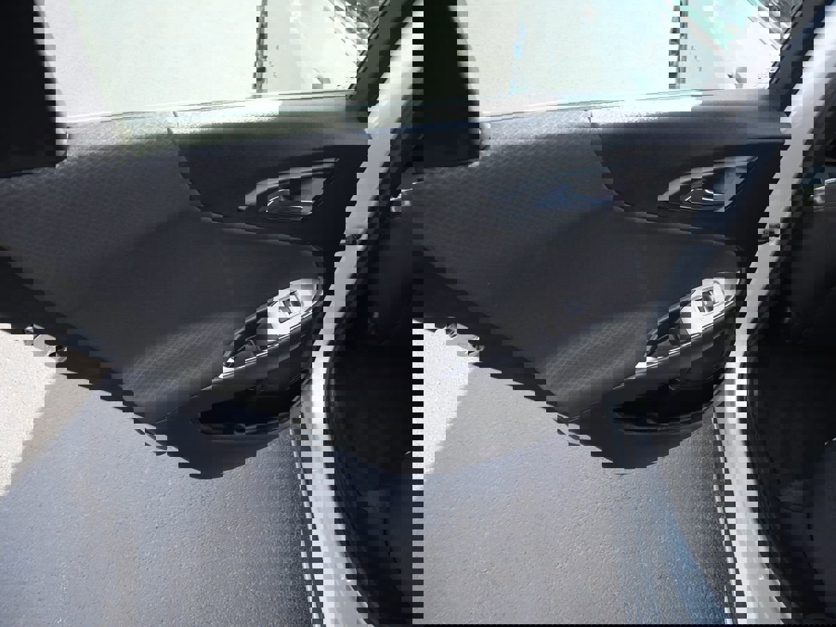 Used 2022 Chevrolet Malibu LT image 21