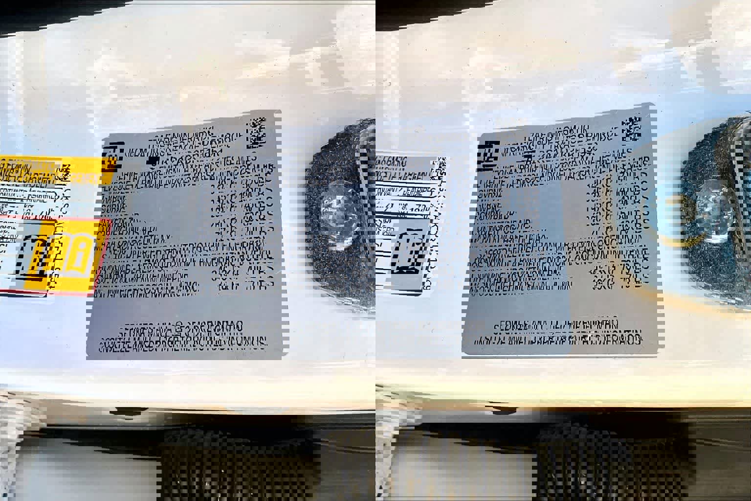 Used 2023 GMC Yukon SLE image 21