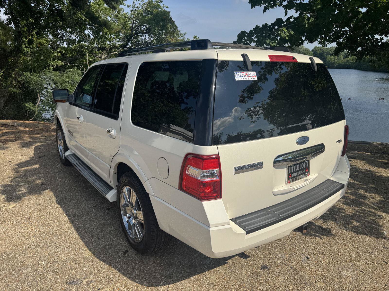 Used 2007 Ford Expedition Limited AWD/4WD image 8