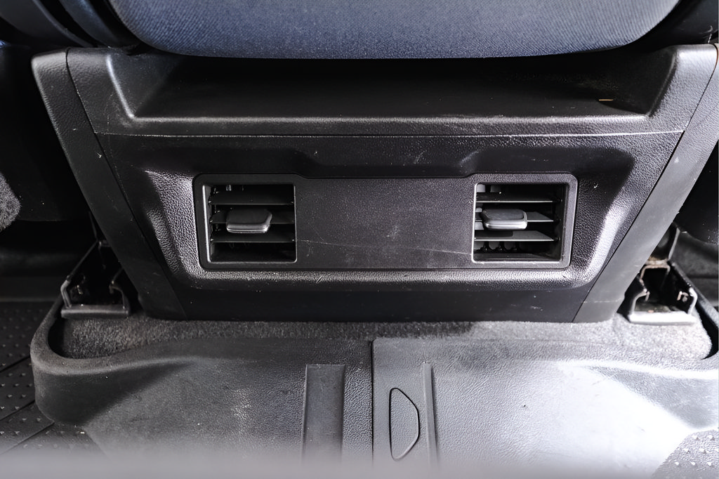 Used 2021 Chevrolet Silverado 2500 Custom w/ Custom Value Package AWD/4WD image 29