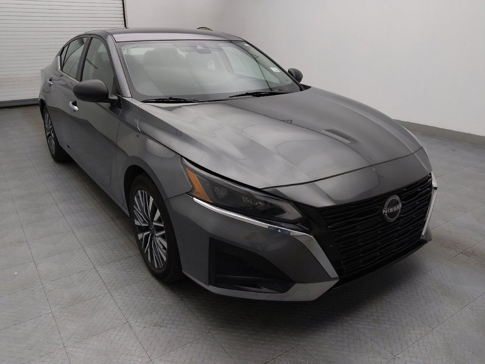 Used 2024 Nissan Altima 2.5 SV image 13