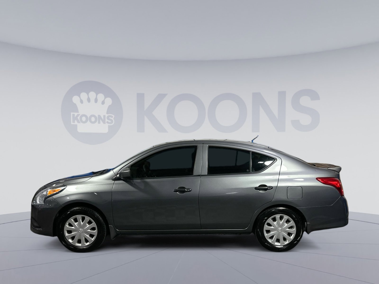 Used 2017 Nissan Versa S Plus image 2