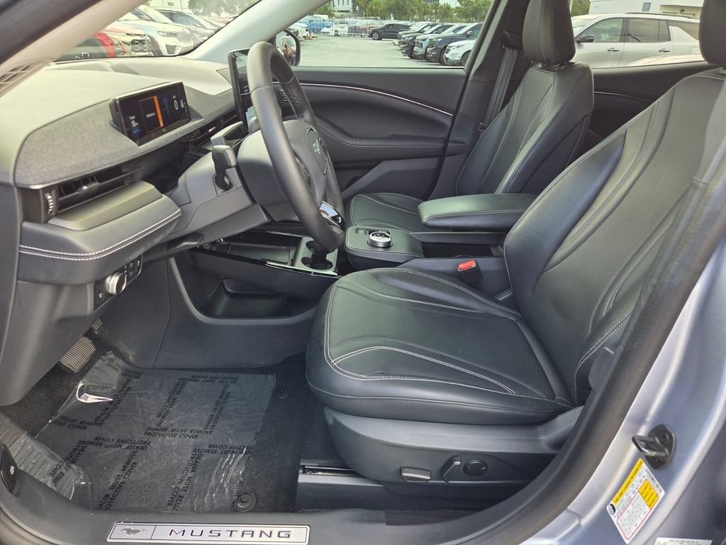 Used 2022 Ford Mustang Mach-E Premium RWD image 5