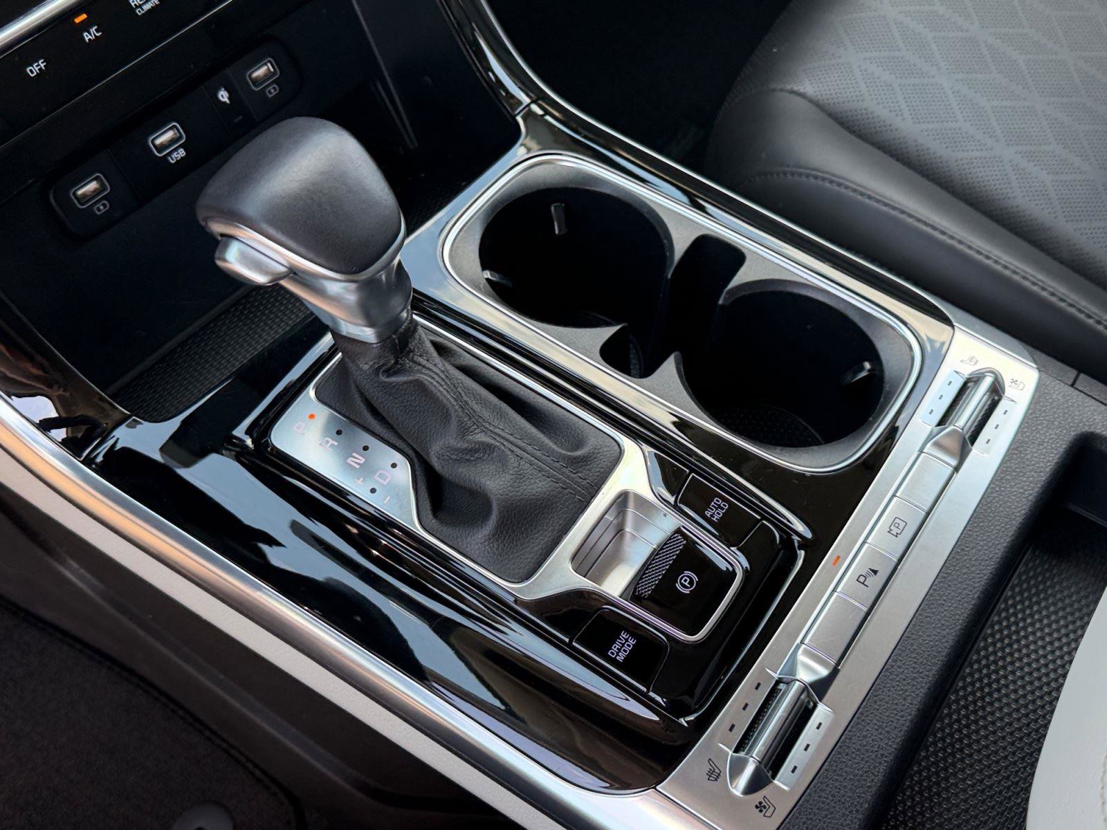 Used 2023 Kia Carnival SX FWD image 22