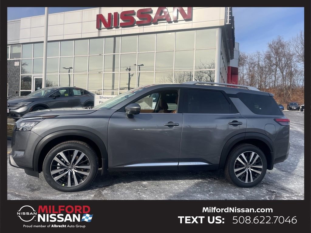 Used 2025 Nissan Pathfinder Platinum w/ Cargo Package