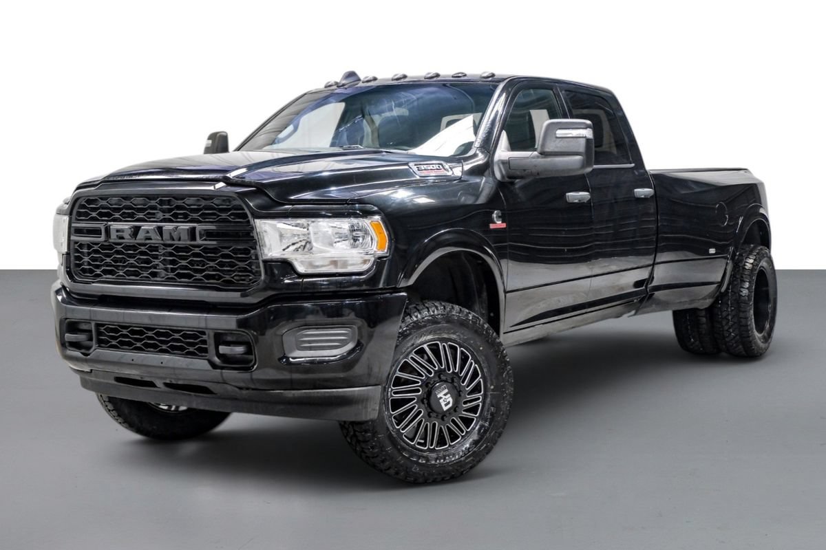 Used 2023 RAM 3500 Tradesman w/ Chrome Appearance Group AWD/4WD image 5