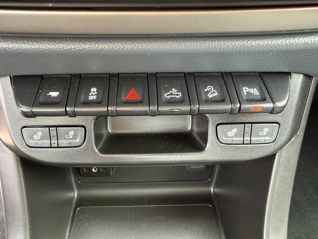 Used 2021 Chevrolet Colorado Z71 AWD/4WD image 31