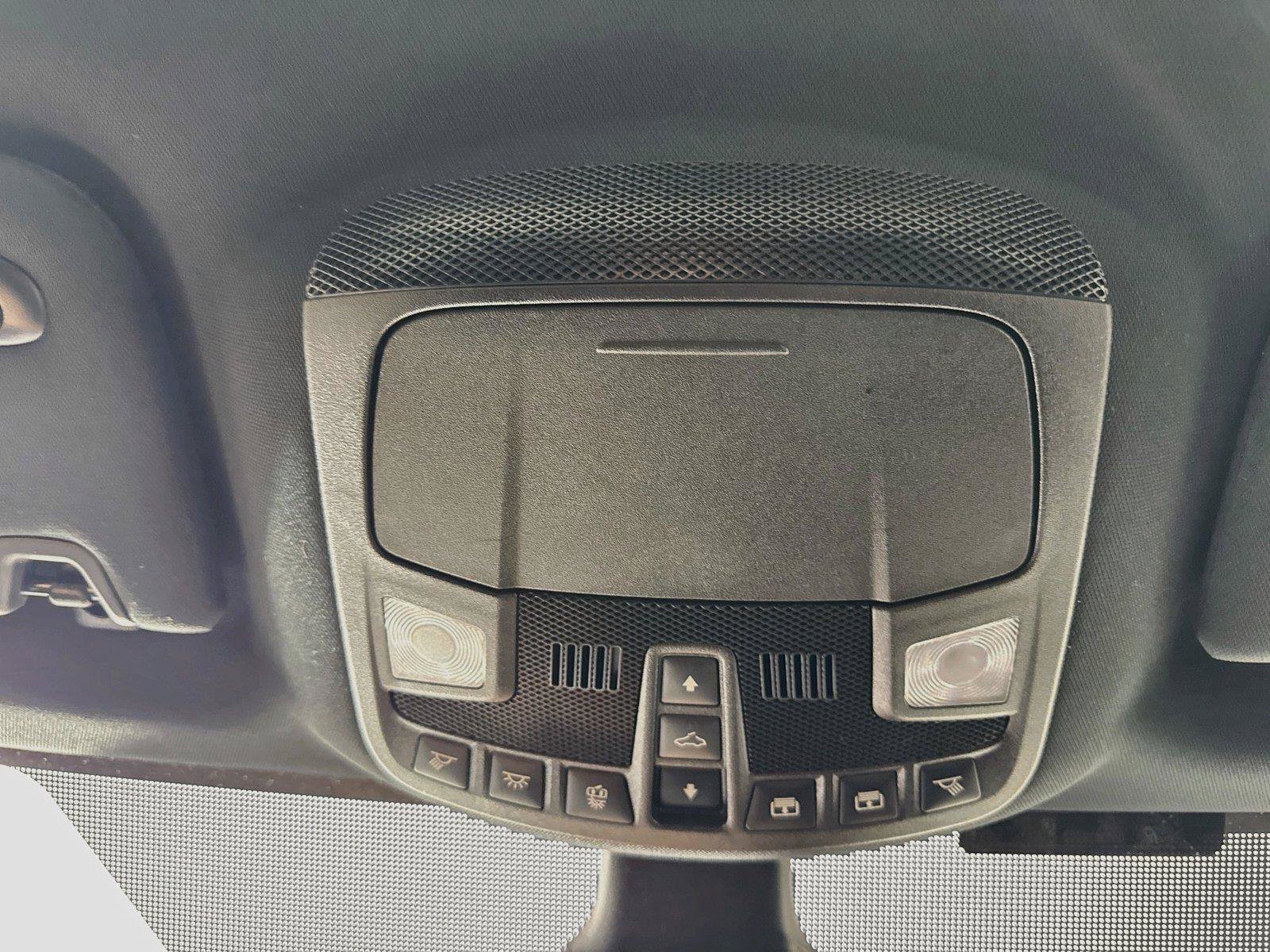 Used 2021 Ford Edge ST-Line FWD image 23