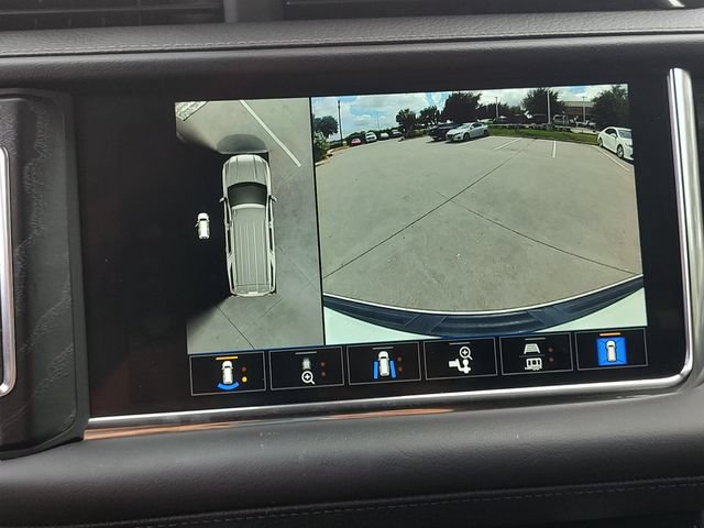 Used 2022 GMC Yukon XL Denali RWD image 15
