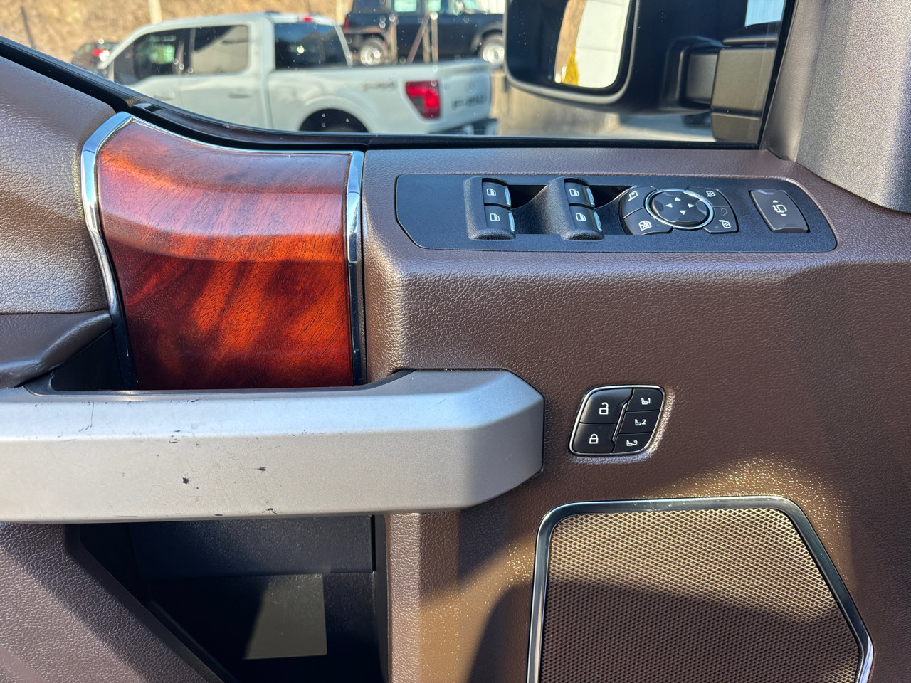 Used 2022 Ford F250 King Ranch w/ King Ranch Ultimate Package image 11