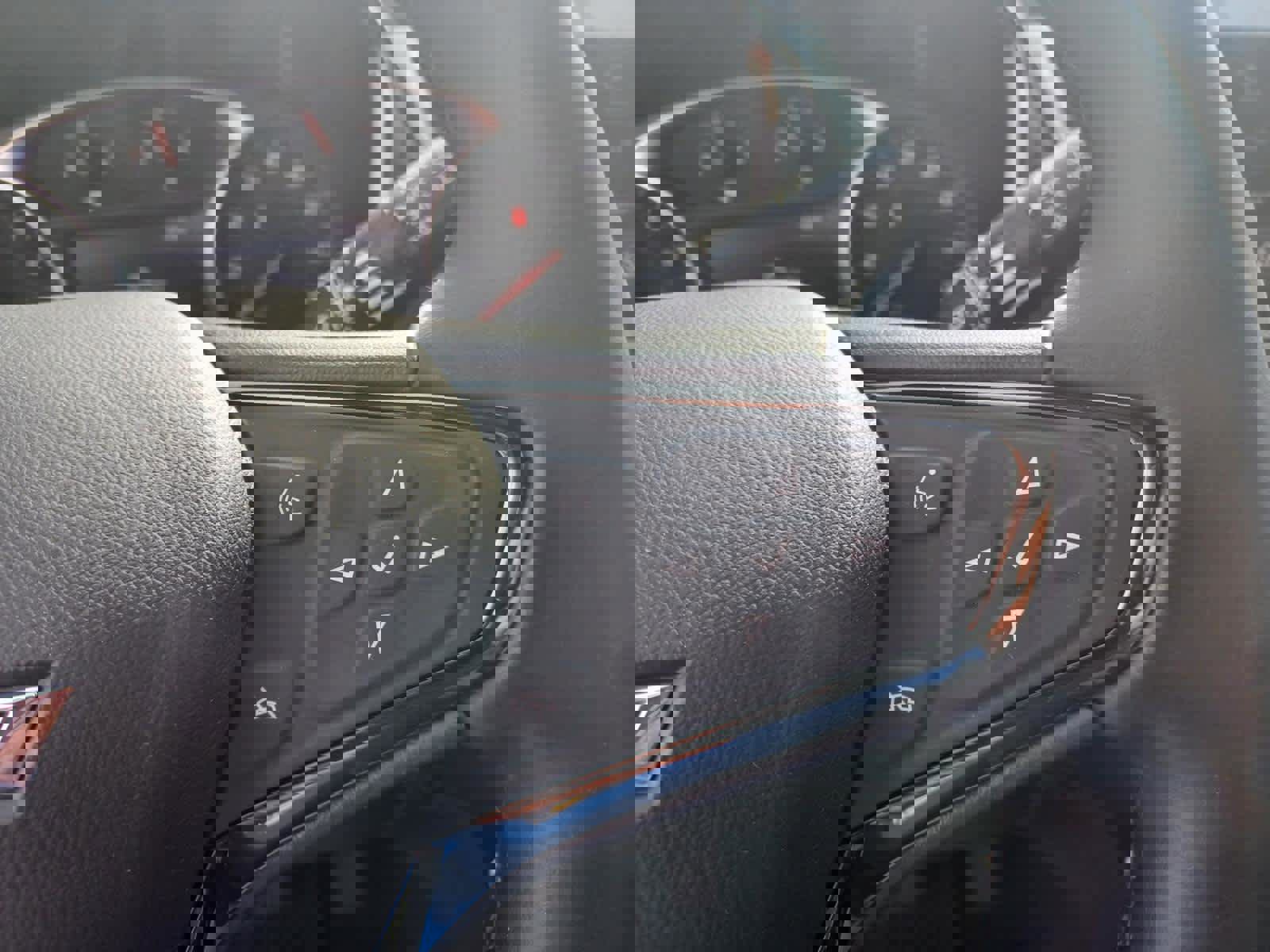 Used 2023 Chevrolet Equinox Premier image 14