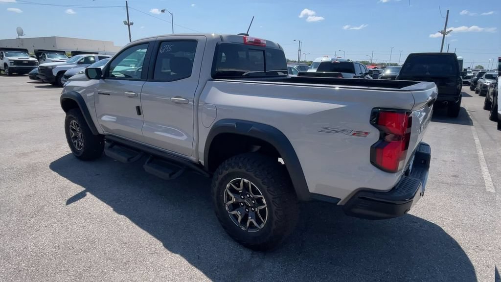 New 2026 Chevrolet Colorado ZR2 w/ Technology Package AWD/4WD image 8