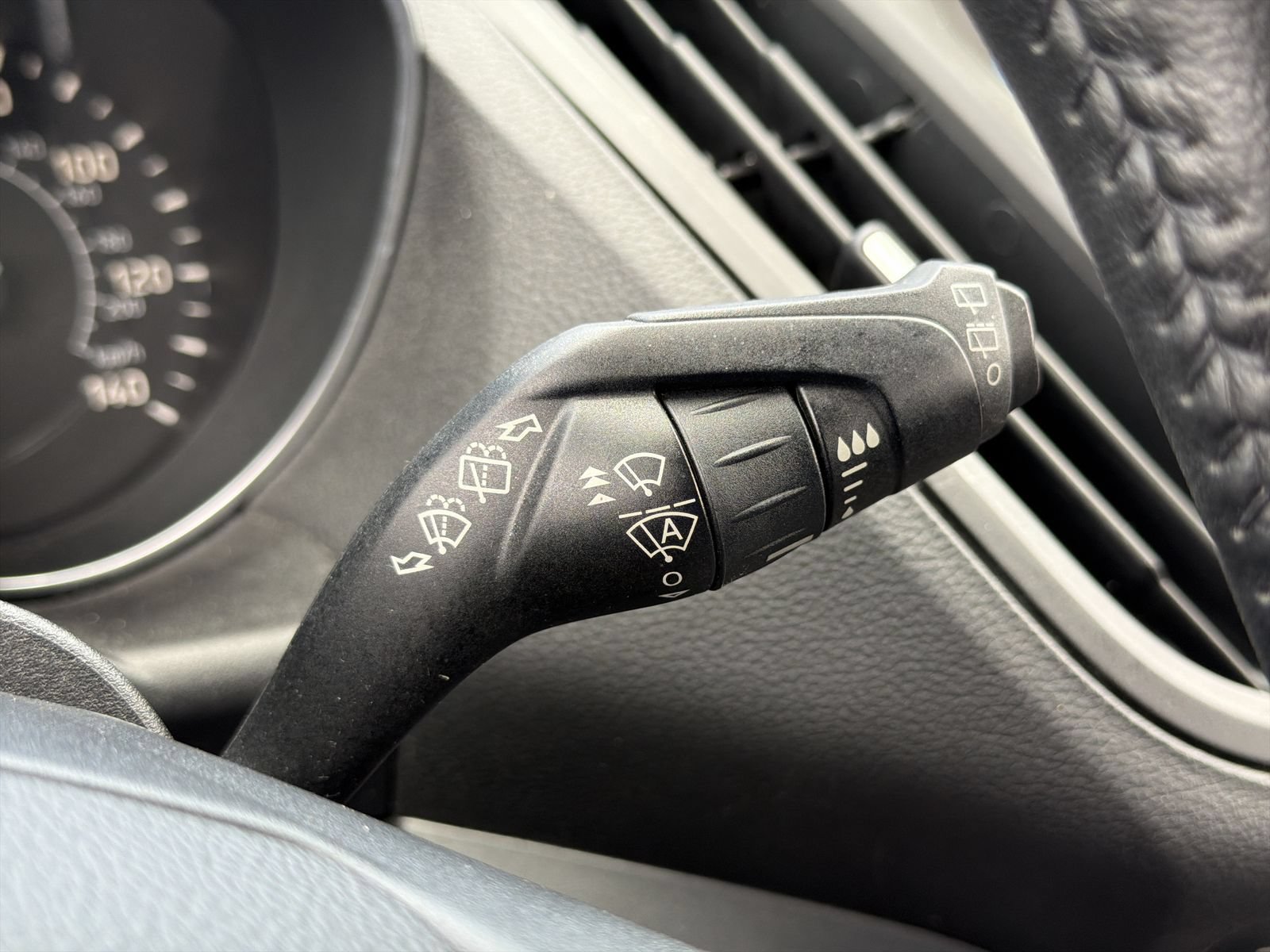 Used 2019 Ford Escape SEL FWD image 26