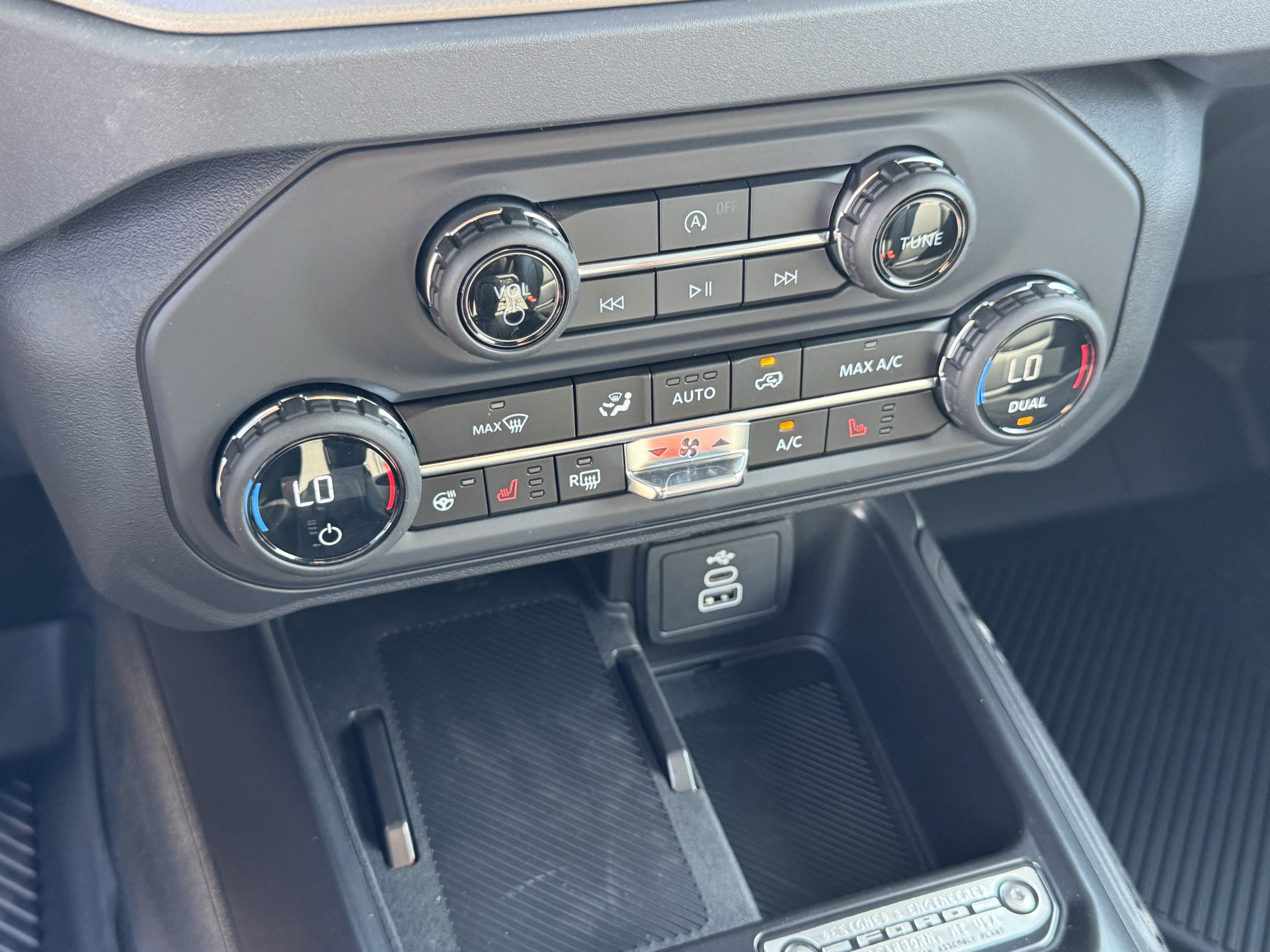 New 2026 Ford Bronco Outer Banks AWD/4WD image 15