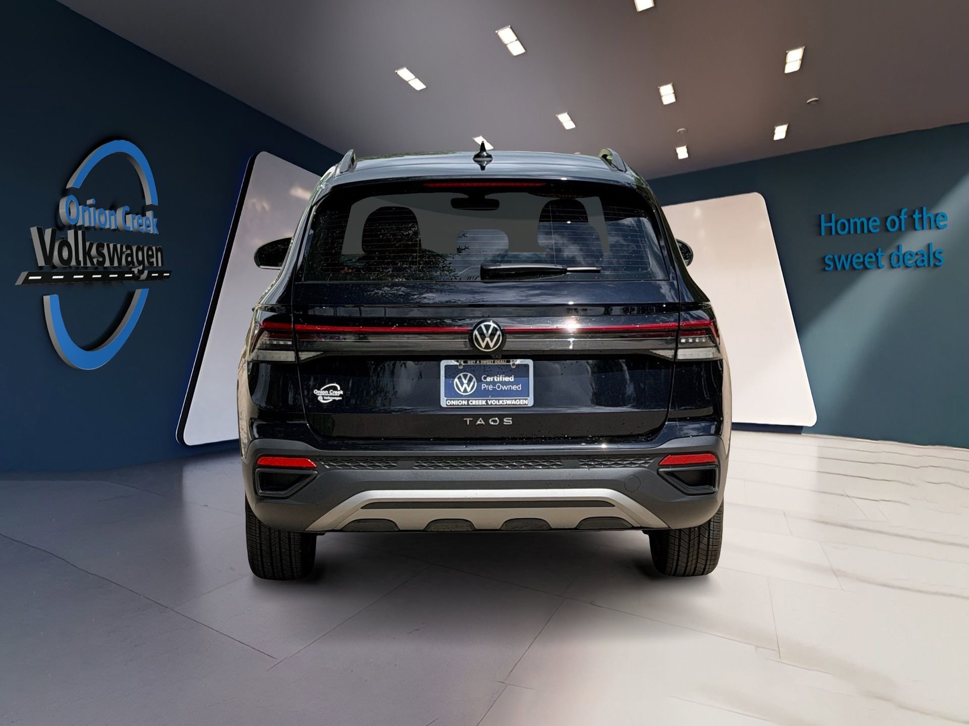 Certified 2025 Volkswagen Taos S FWD image 9