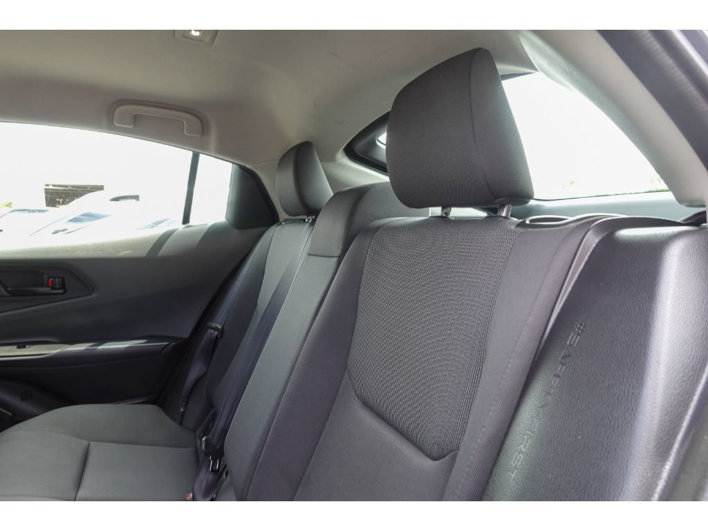 Used 2025 Toyota Prius LE FWD image 19