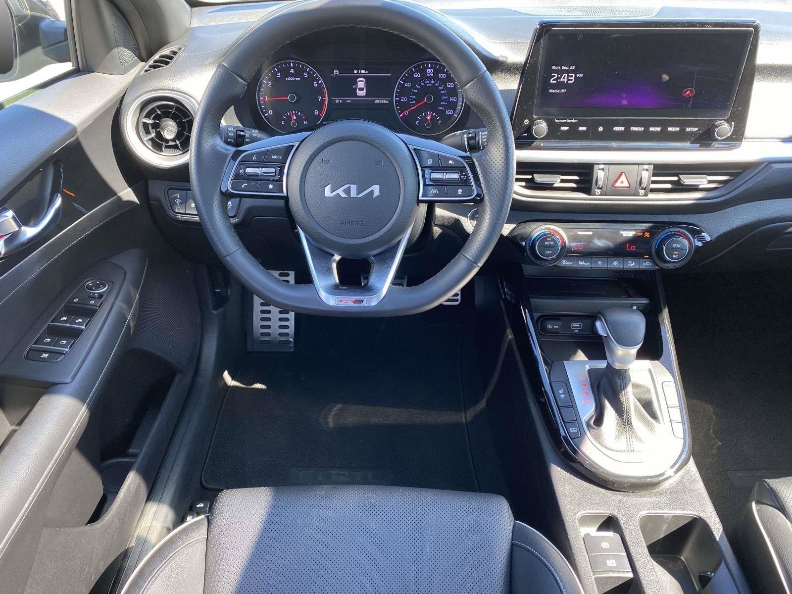 Used 2024 Kia Forte GT-Line w/ GT-Line Premium Package FWD image 9