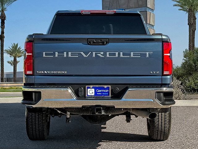 Used 2025 Chevrolet Silverado 2500 LTZ w/ LTZ Convenience Package image 6