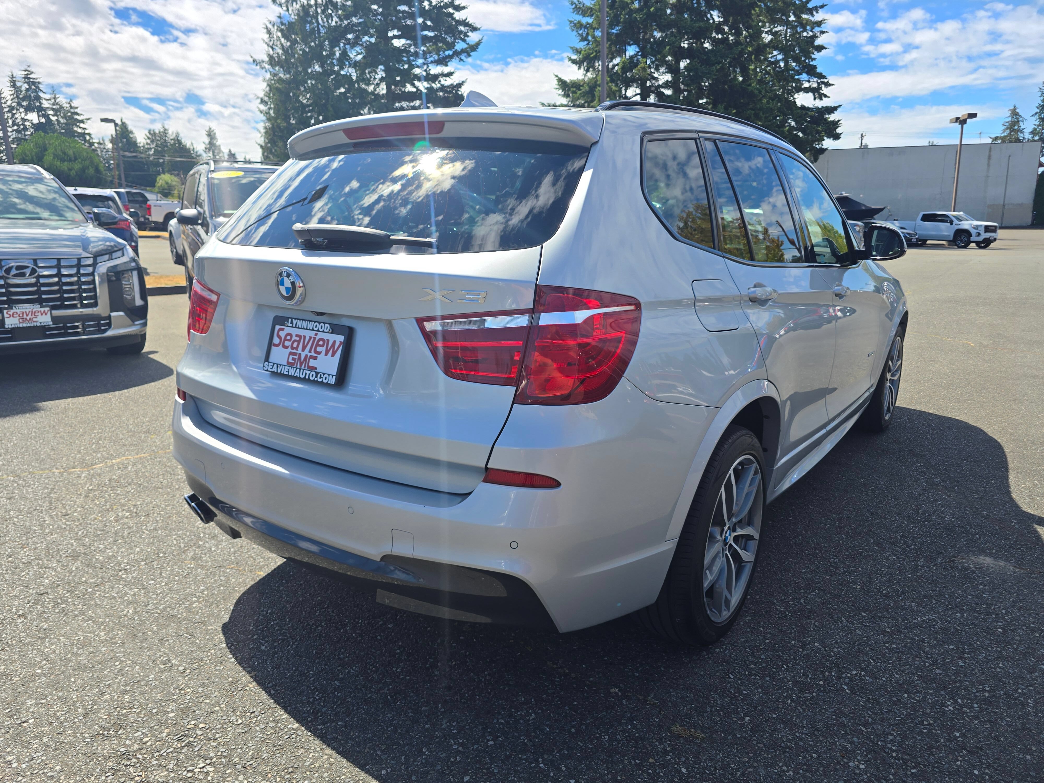 Used 2017 BMW X3 xDrive28i AWD/4WD image 7
