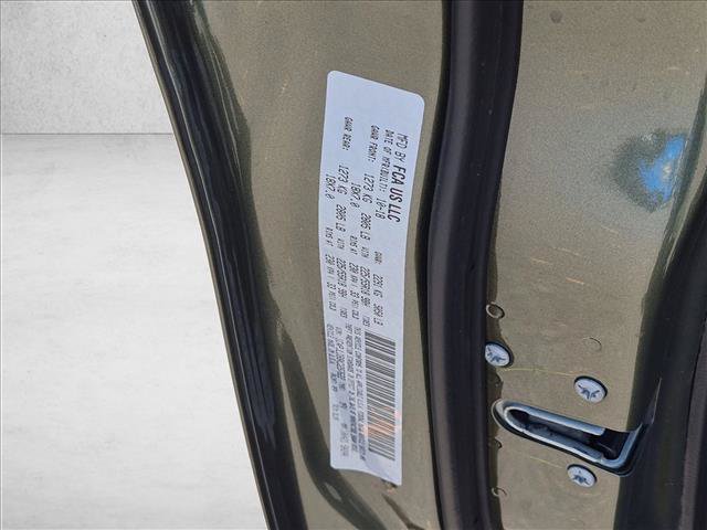 Used 2019 Jeep Cherokee Limited FWD image 24
