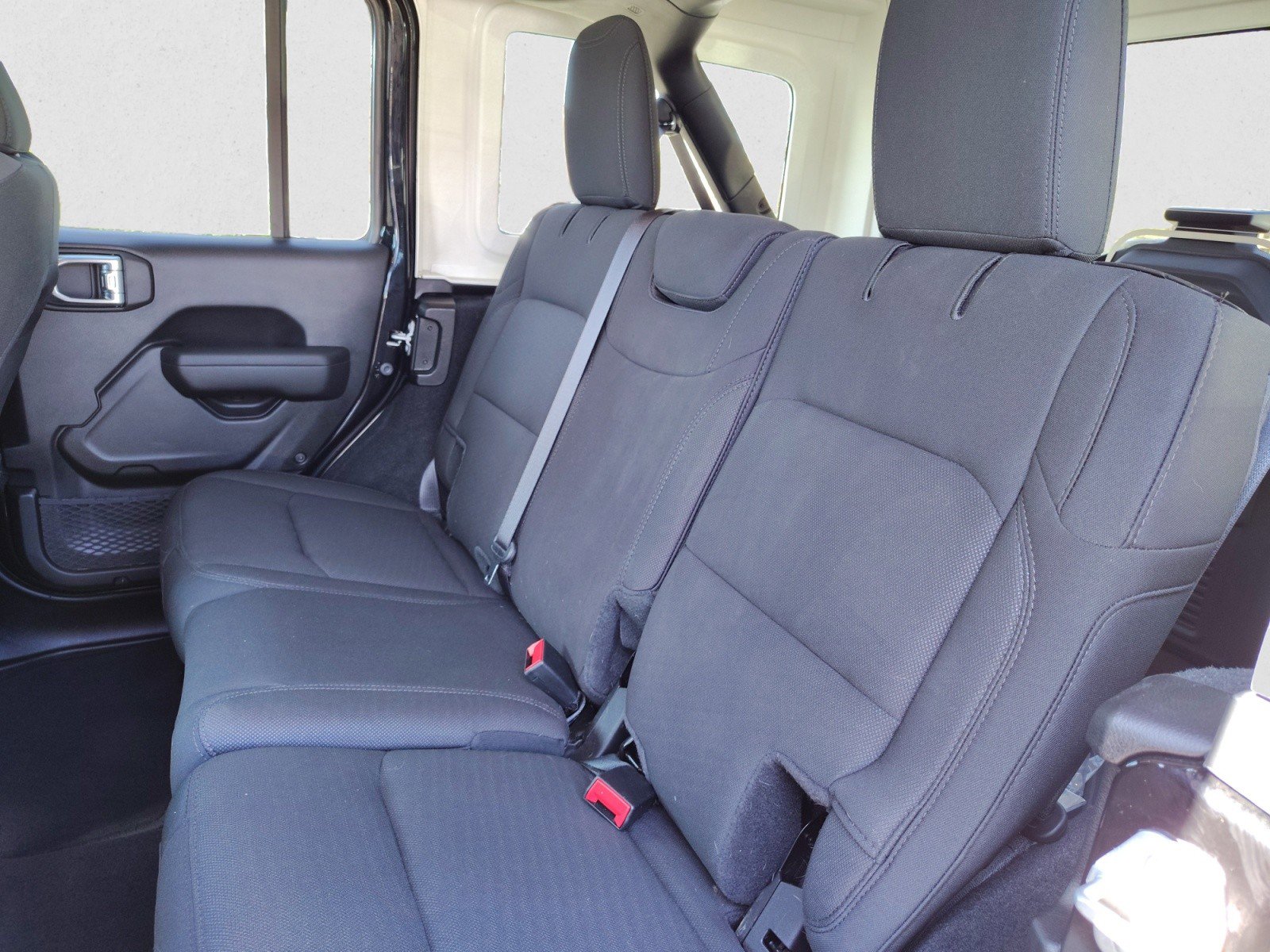 Used 2022 Jeep Wrangler Unlimited Sport image 16