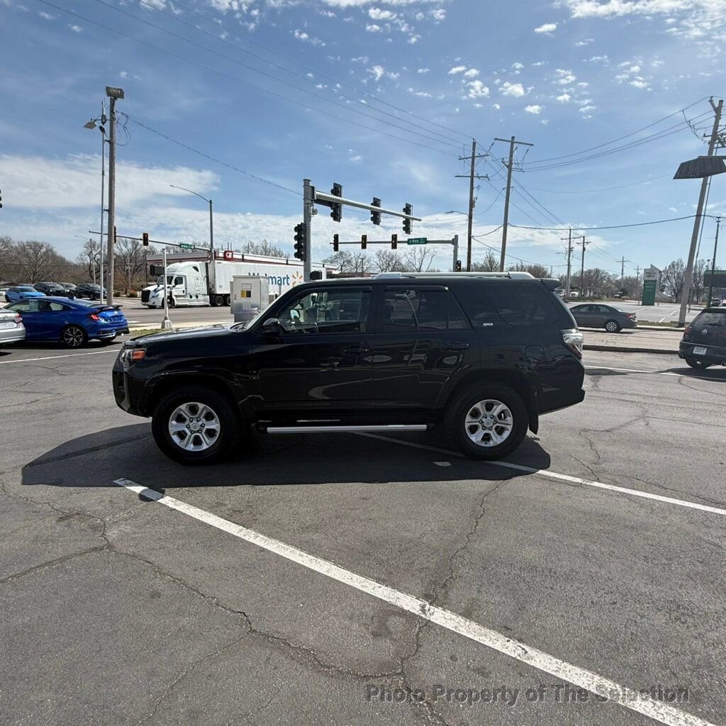 Used 2016 Toyota 4Runner SR5 image 8