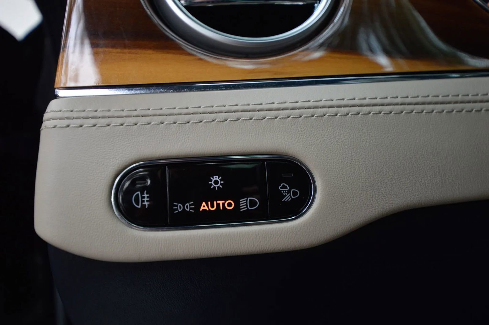 Used 2021 Bentley Continental GT image 36