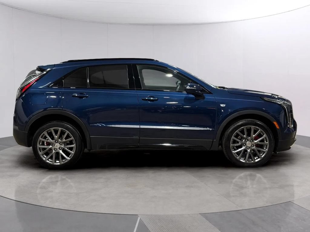 Used 2021 Cadillac XT4 Sport AWD/4WD image 2