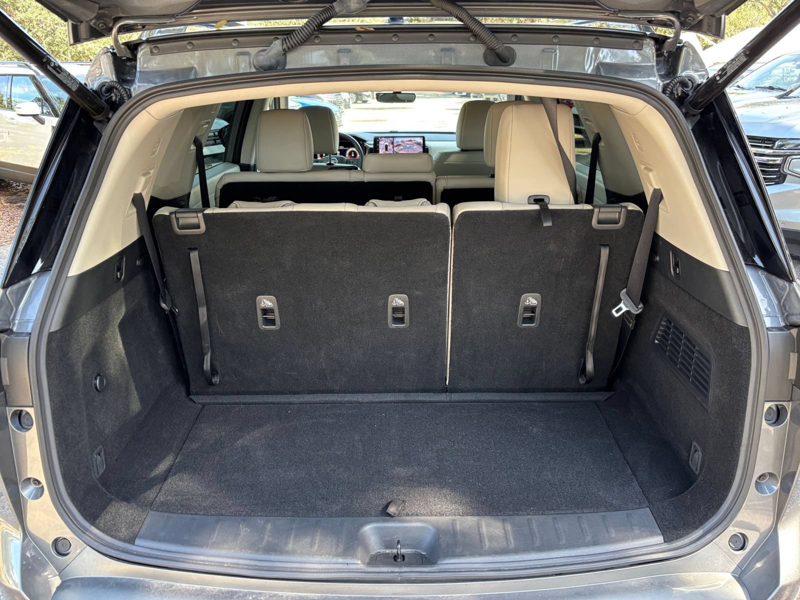 Used 2026 Nissan Pathfinder SL FWD image 33