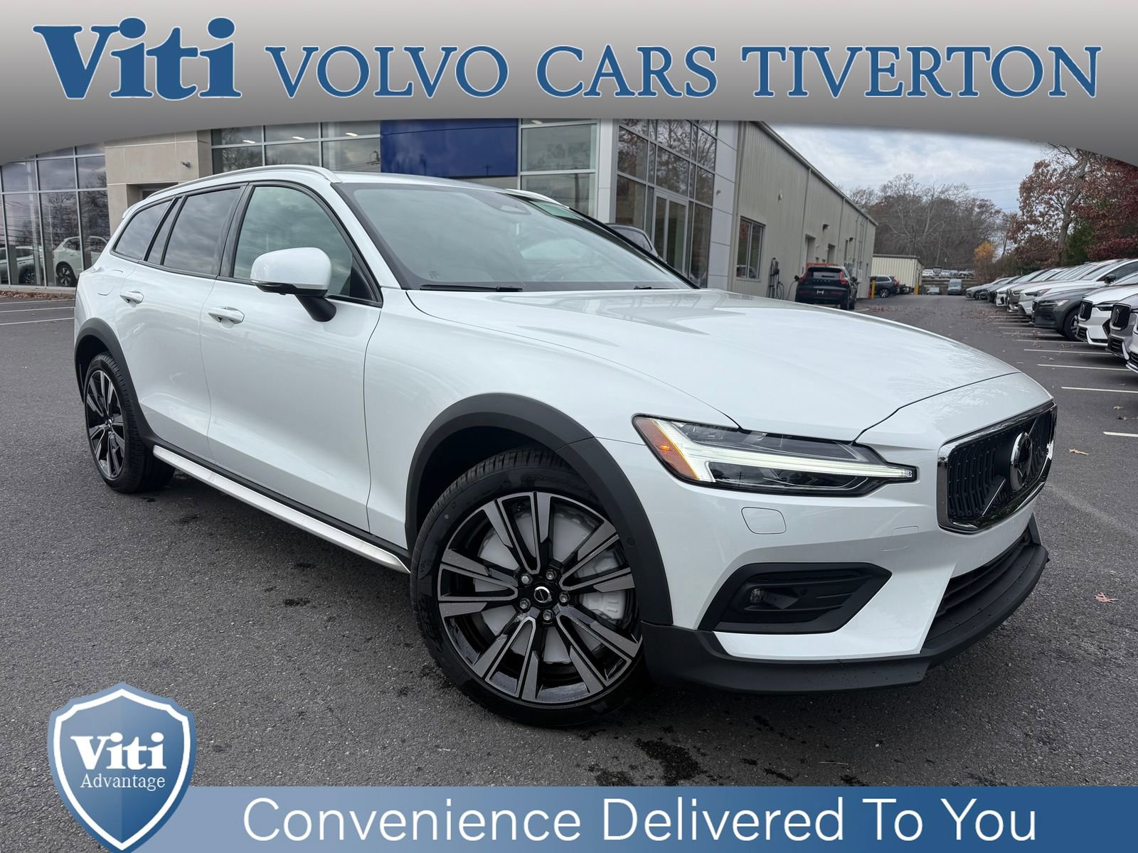 New 2026 Volvo V60 B5 Cross Country Ultra w/ Protection Package Premier