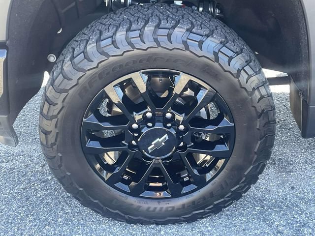 Used 2025 Chevrolet Silverado 2500 LT w/ Trail Boss Package AWD/4WD image 11