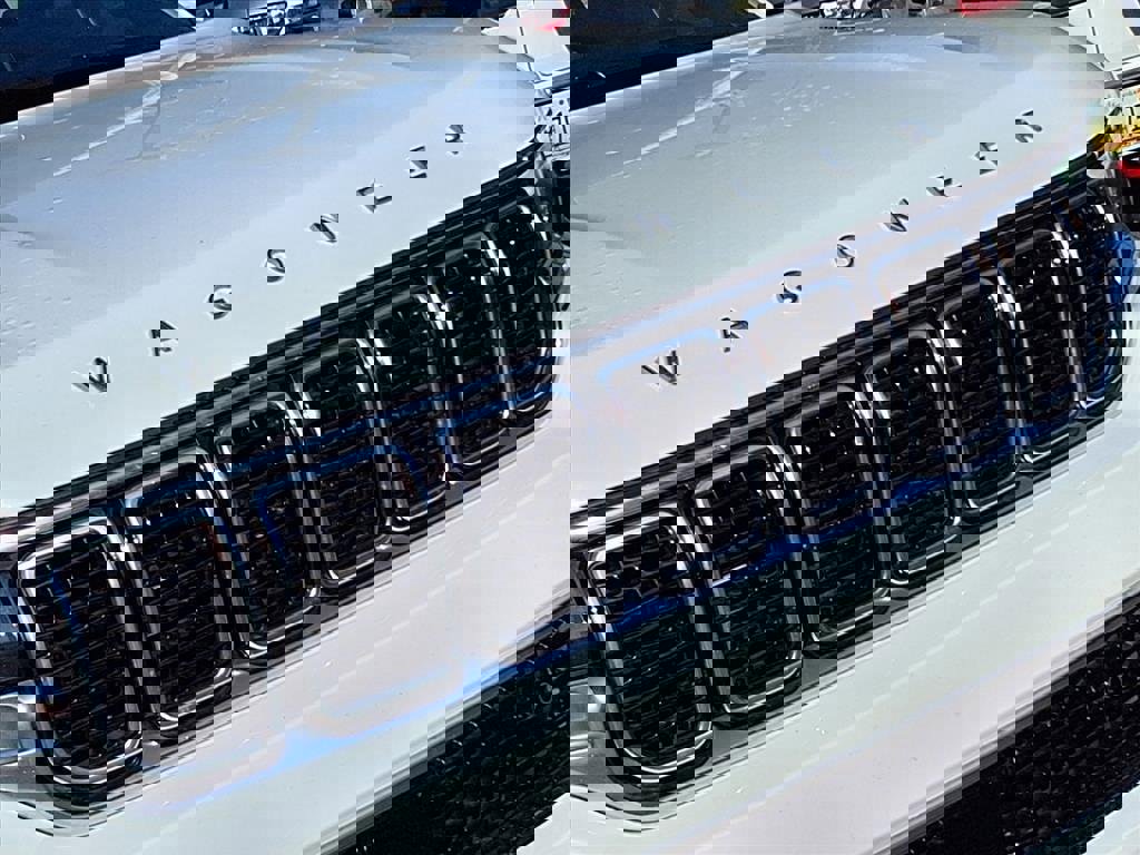 Certified 2024 Jeep Wagoneer L Series III w/ Flexible Seating Group image 60