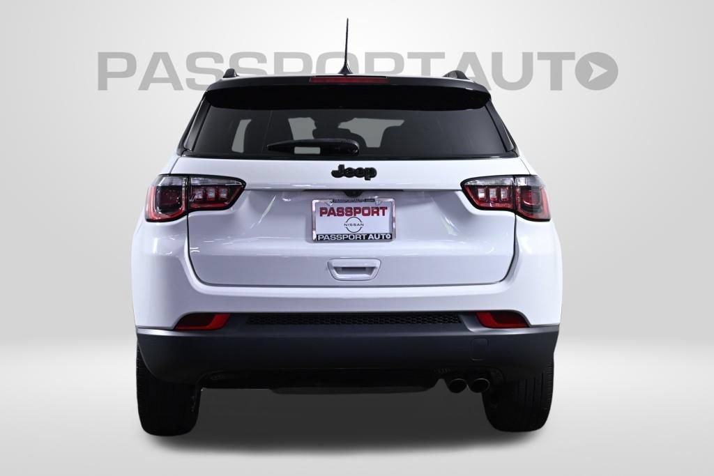 Used 2022 Jeep Compass Latitude FWD image 6
