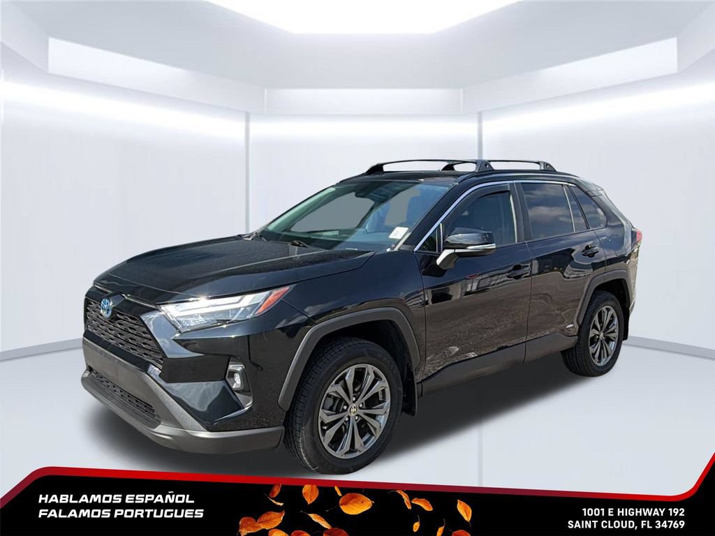 Used 2022 Toyota RAV4 XLE Premium AWD/4WD image 2