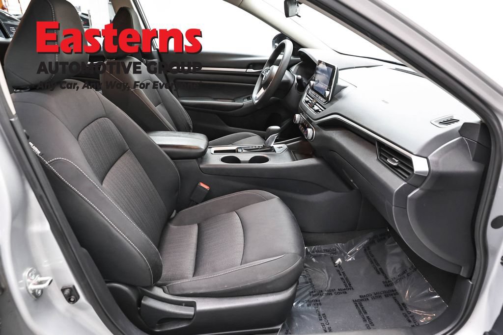 Used 2022 Nissan Altima 2.5 SV FWD image 24