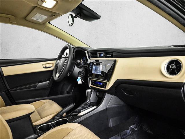 Used 2018 Toyota Corolla LE FWD image 22