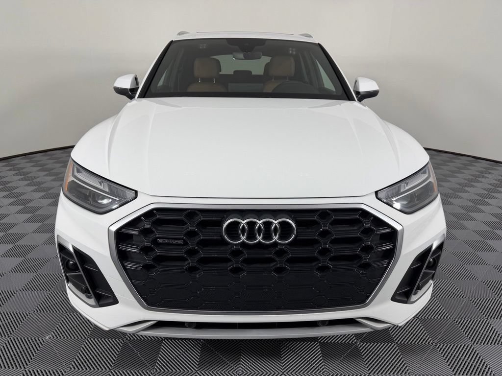 Used 2022 Audi Q5 2.0T Premium w/ Convenience Package AWD/4WD image 8