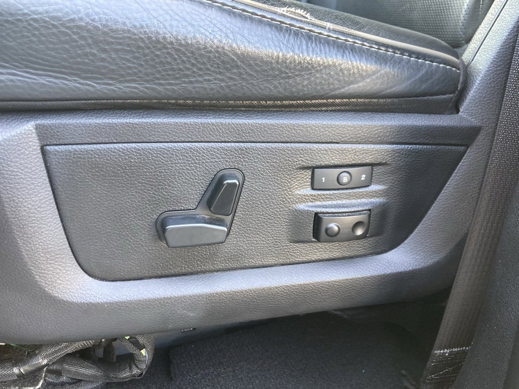 Used 2016 RAM 3500 Laramie Longhorn image 11