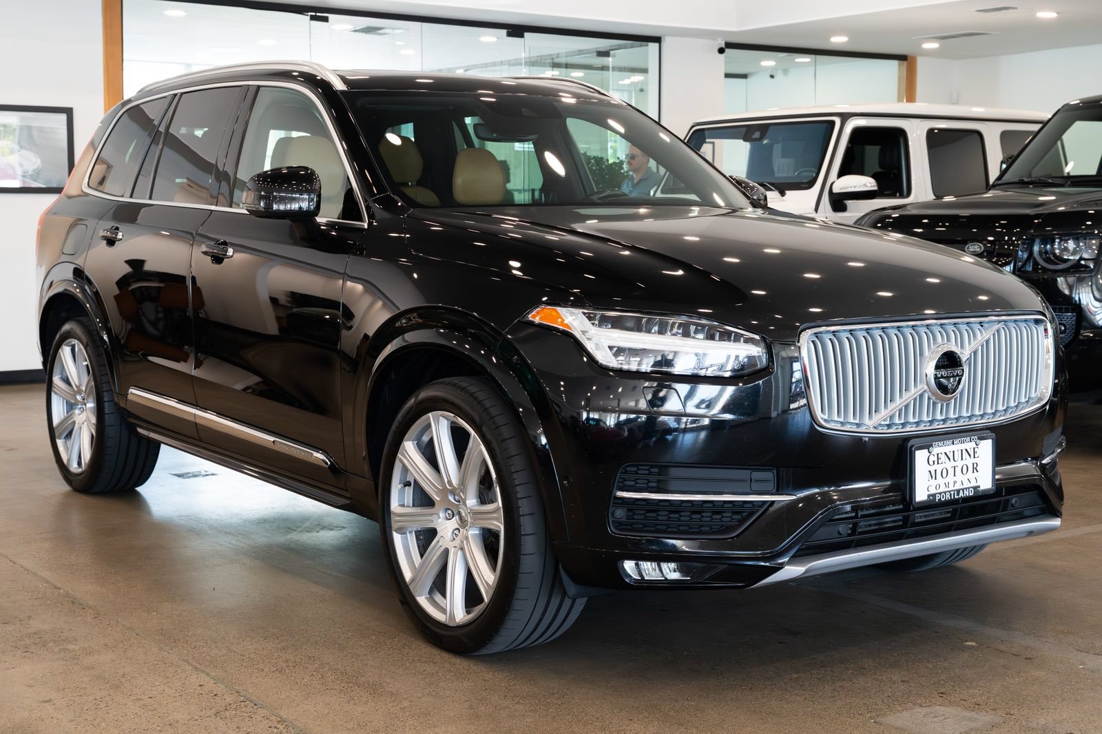 Used 2016 Volvo XC90 T6 AWD/4WD image 3