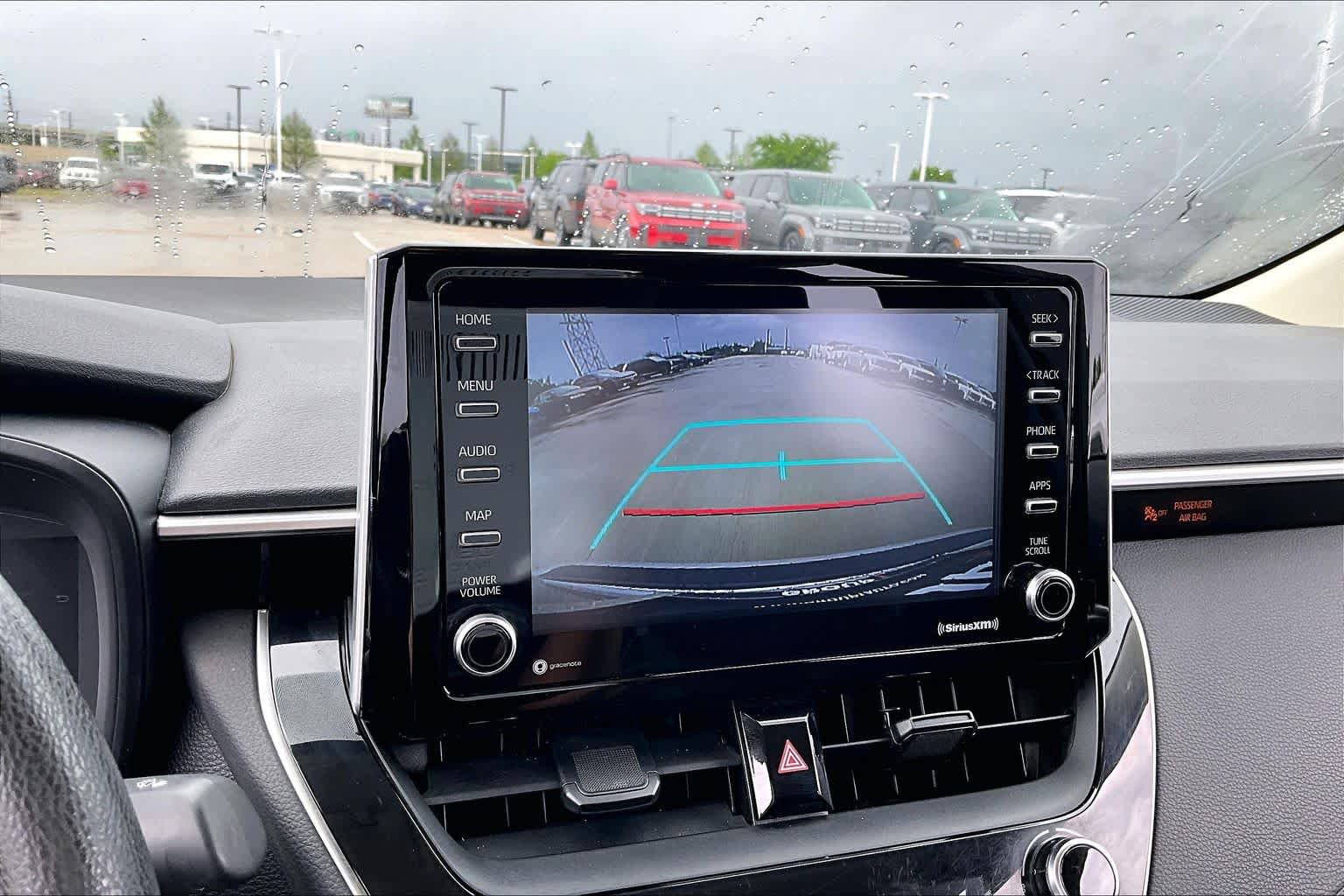 Used 2021 Toyota Corolla LE FWD image 25