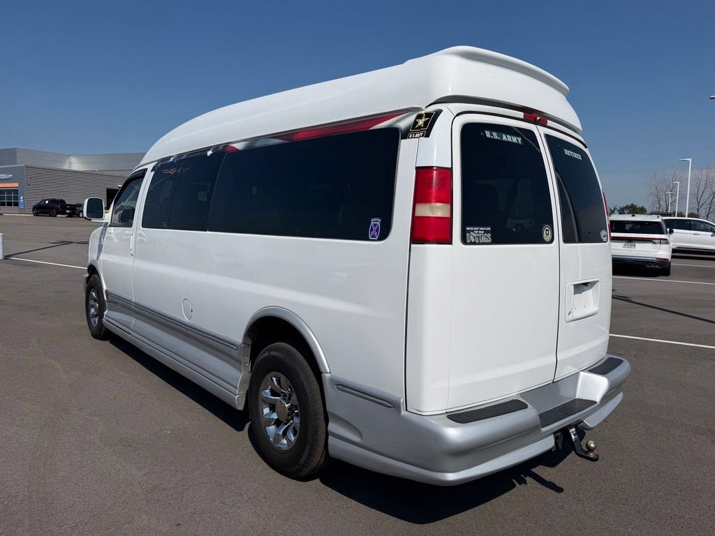 Used 2011 Chevrolet Express 3500 LT w/ LT Preferred Equipment Group RWD image 8