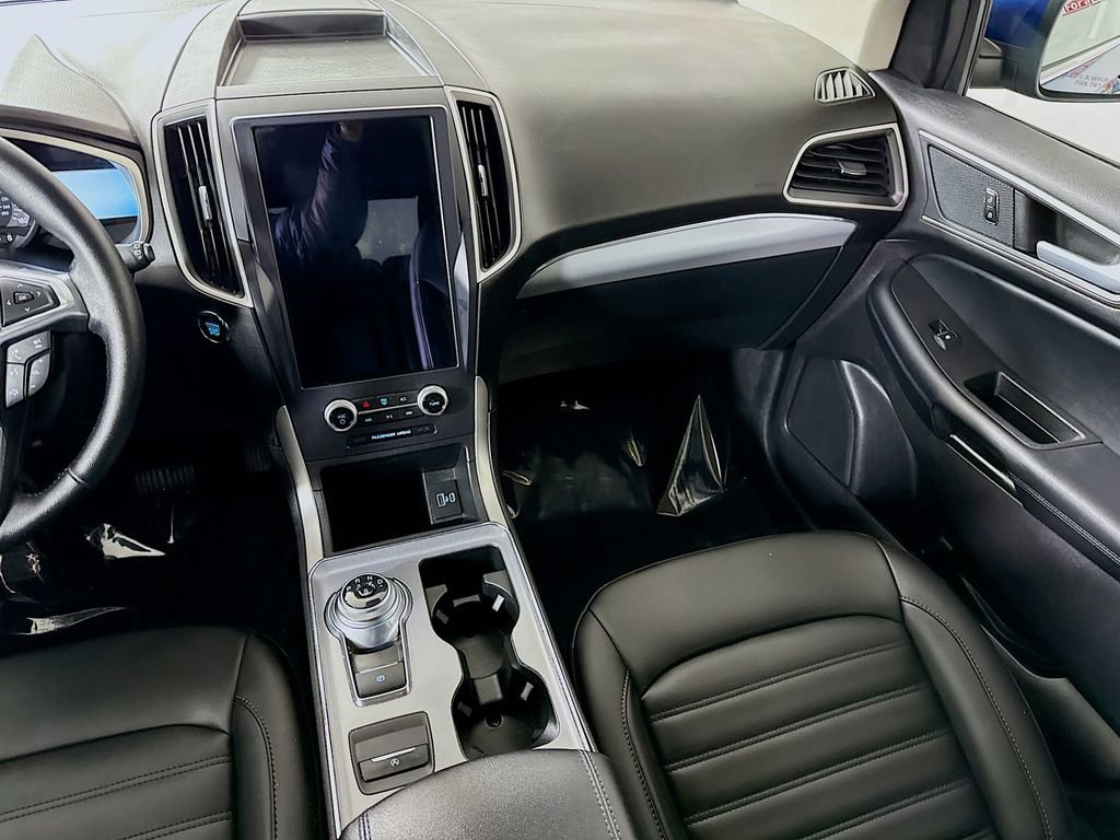 Used 2021 Ford Edge SEL image 25