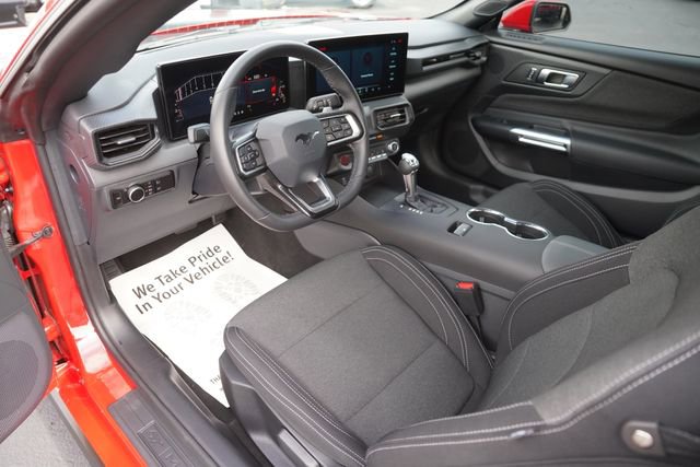 Used 2025 Ford Mustang GT image 8