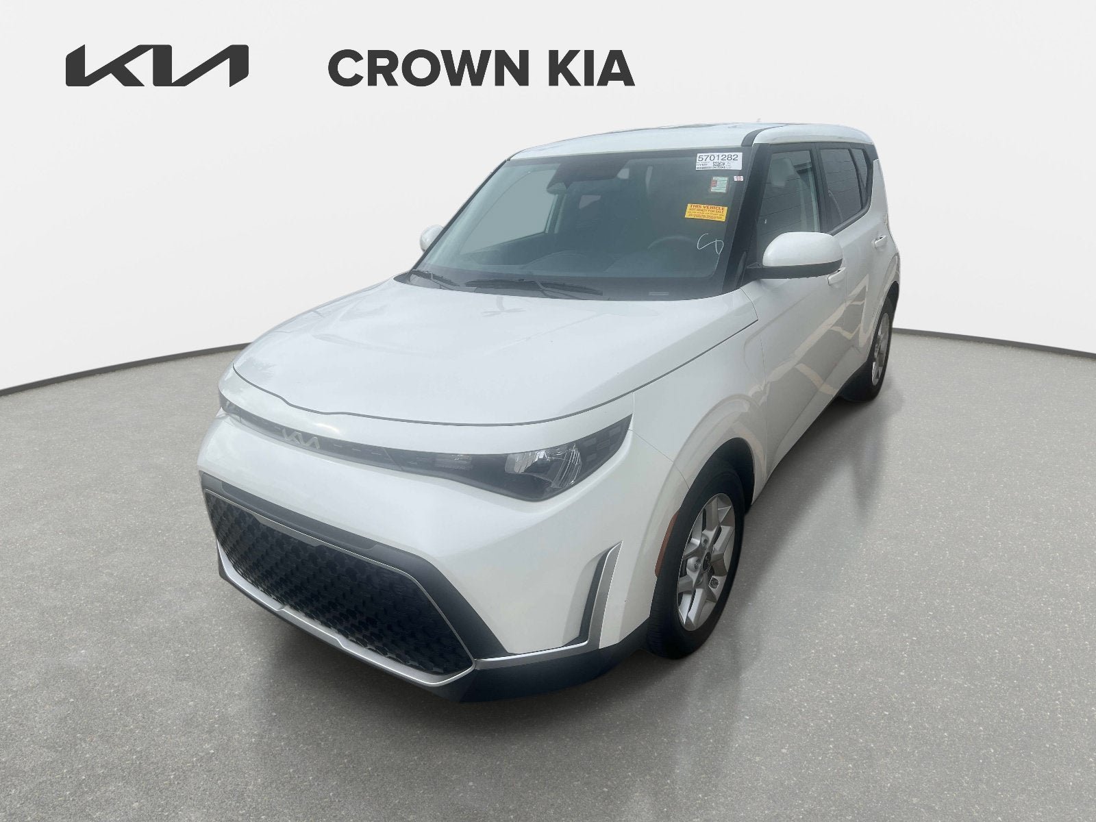Certified 2025 Kia Soul LX w/ LX Technology Package FWD image 2
