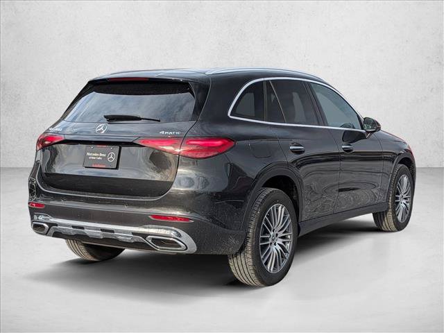 Used 2026 Mercedes-Benz GLC 300 4MATIC image 2