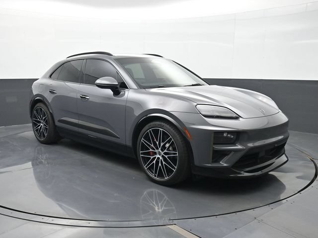 Certified 2025 Porsche Macan Turbo Electric AWD/4WD image 25