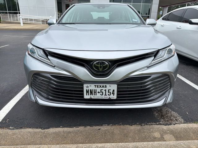 Certified 2019 Toyota Camry XLE FWD image 8