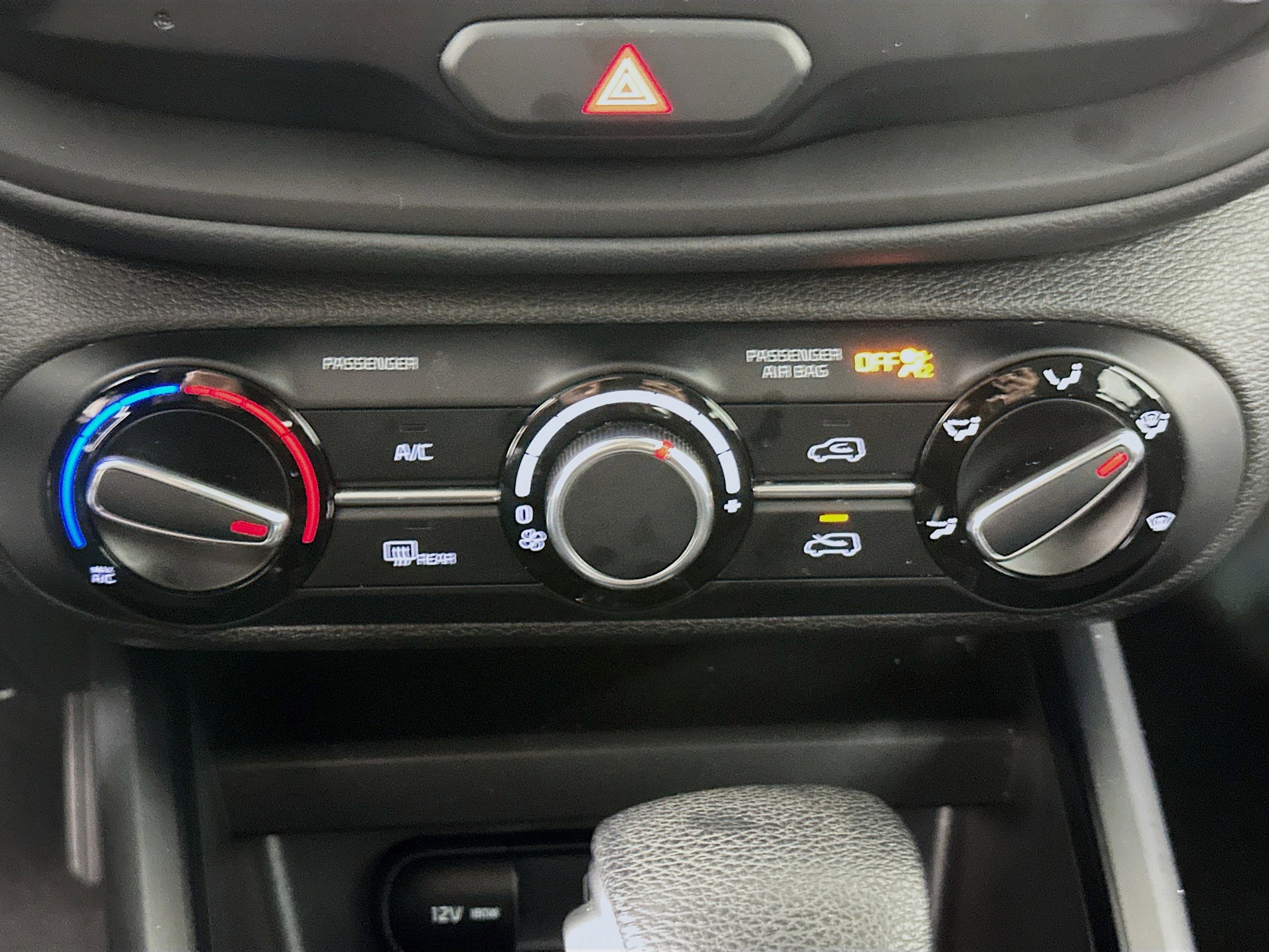 Used 2025 Kia Soul LX w/ LX Technology Package image 23